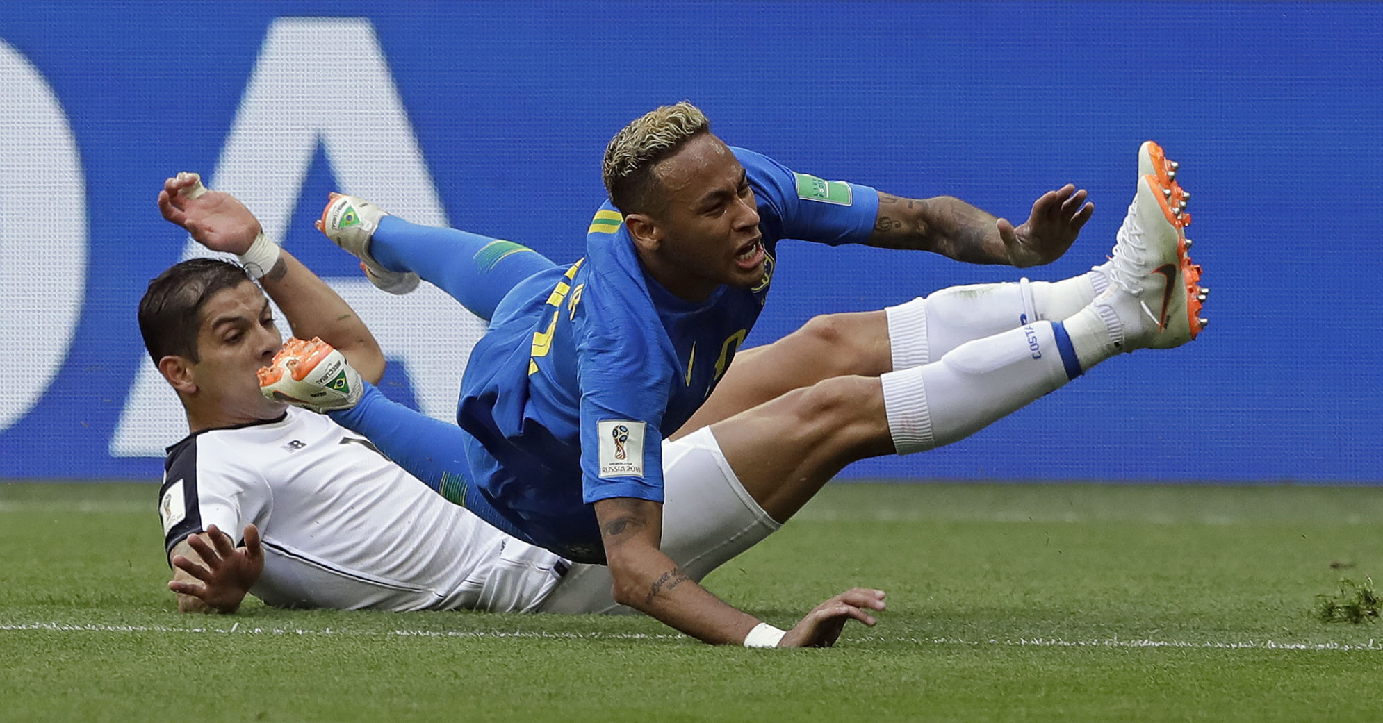 Neymar and Cristian Gamboa